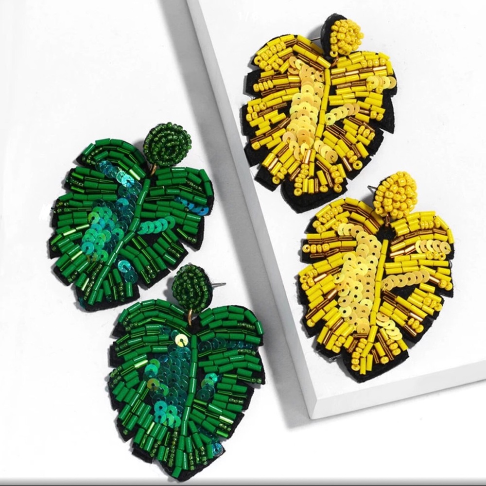 New Big Green Palm Leaf Beaded Handmade Earrings - Picture 3 of 6